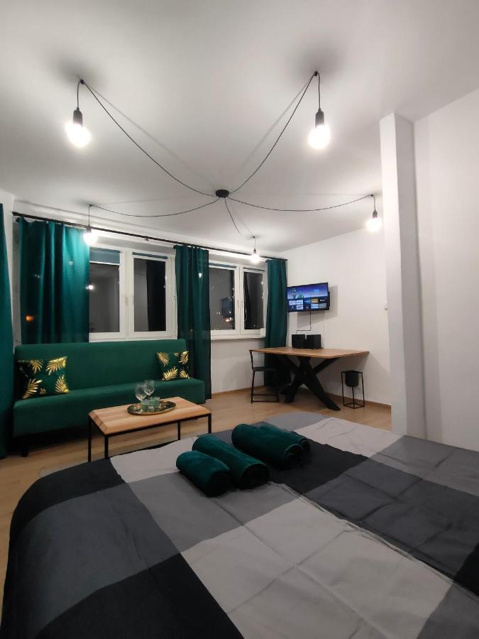 Апартаменты Apartament Szmaragdowy Centrum Варшава Экстерьер фото