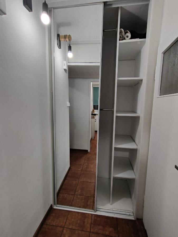 Апартаменты Apartament Szmaragdowy Centrum Варшава Экстерьер фото