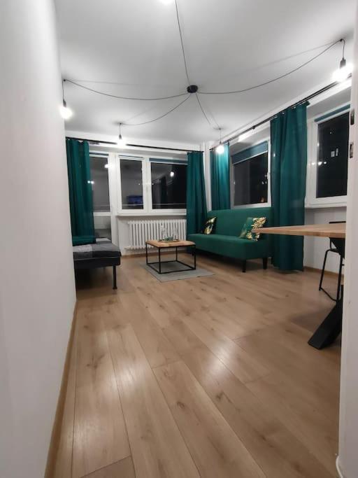 Апартаменты Apartament Szmaragdowy Centrum Варшава Экстерьер фото